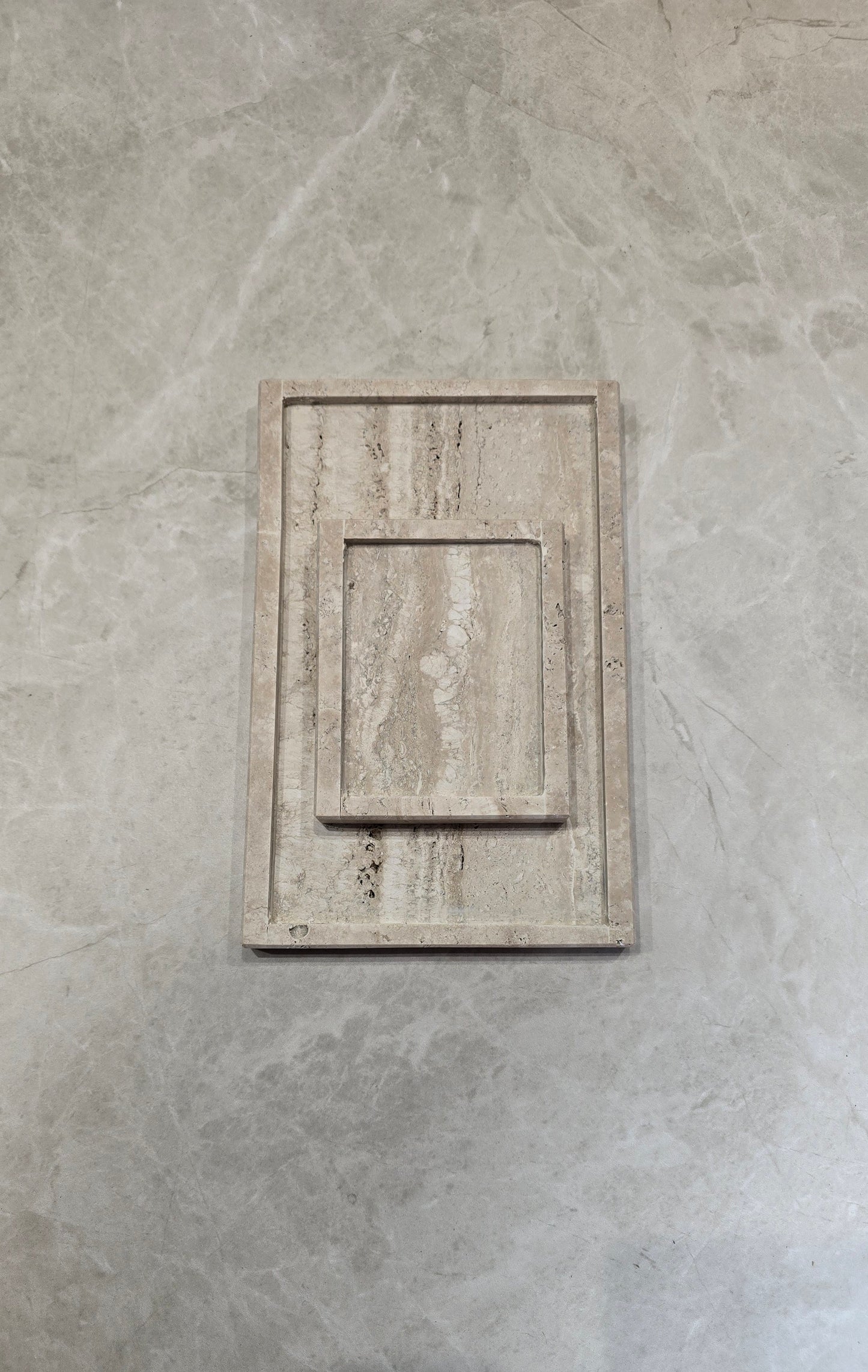 Set Travertino – dekorativna elegancija za vaš prostor